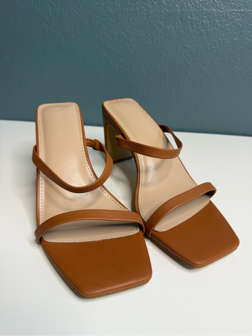 The Drop Avery Sandals Women’s Size 7.5 Toffee Slip-On